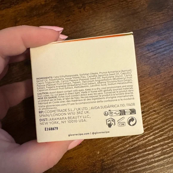 Glow Recipe Cleansing Balm - Picture 2 of 5